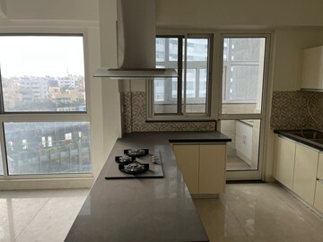 Room in 4 BHK Apartment at SNN Clermont, Hebbal – for Sale