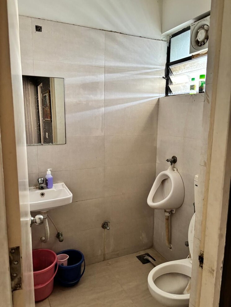 Bathroom, science city Commercial Office Space 1035 Sq.Ft. In Science City Ahmedabad 8683506