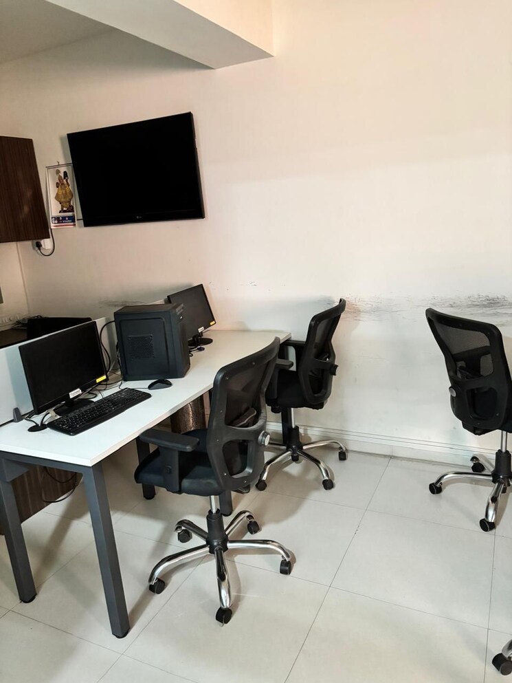 Team Area, science city Commercial Office Space 1035 Sq.Ft. In Science City Ahmedabad 8683506