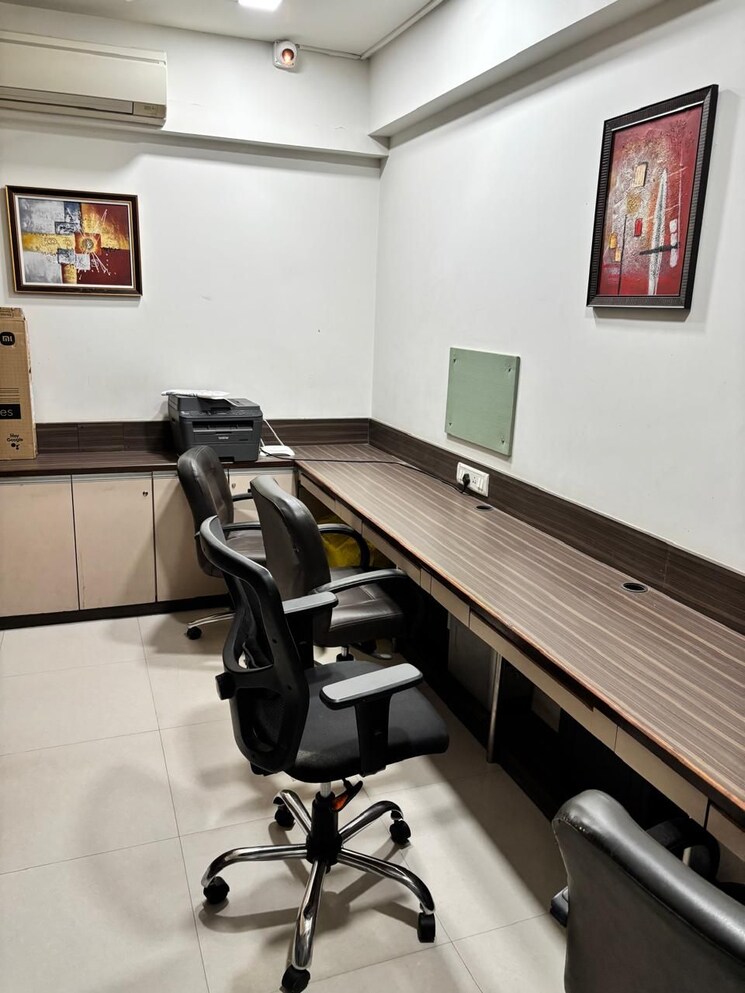 Team Area, science city Commercial Office Space 1035 Sq.Ft. In Science City Ahmedabad 8683506