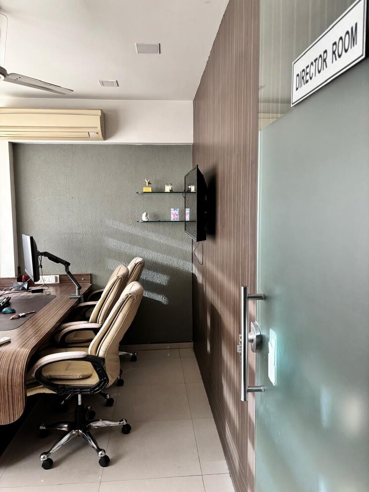 Gym, science city Commercial Office Space 1035 Sq.Ft. In Science City Ahmedabad 8683506