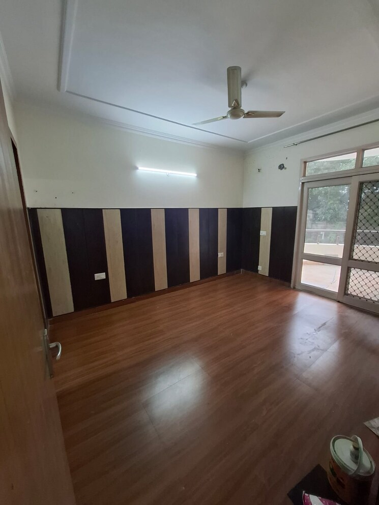 Room, vip road 2 Bedroom 1292 Sq.Ft. Apartment In Vip Road Zirakpur 8683525