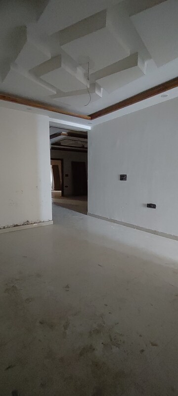 Room in 4 BHK Builder Floor at Ashoka Enclave Faridabad, Sector 34 – for Sale