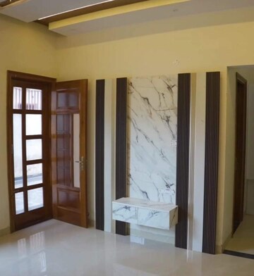 Room in 6+ BHK Apartment at Aerocity – for Sale