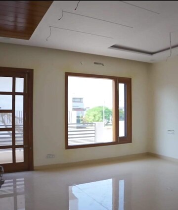Room in 6+ BHK Apartment at Aerocity – for Sale
