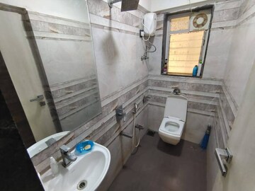 Bathroom in 1 BHK Apartment at Azad Nagar – for Rent