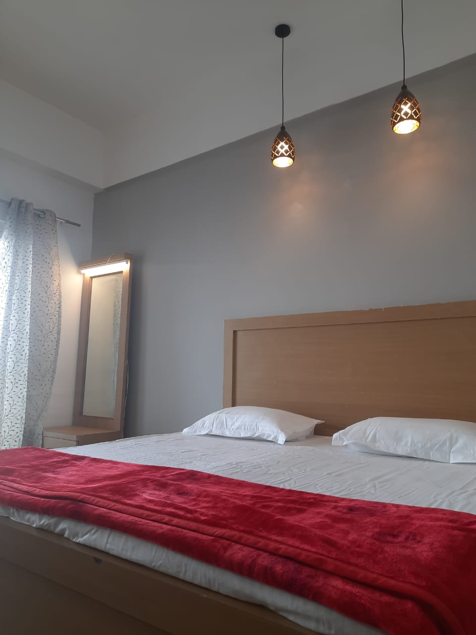 1 BHK 435 Sq.Ft. Apartment in Paramount Golfforeste Villas