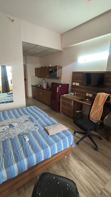 Bedroom in 1 BHK Apartment at Paramount Golfforeste Villas, Zeta I Greater Noida – for Rent