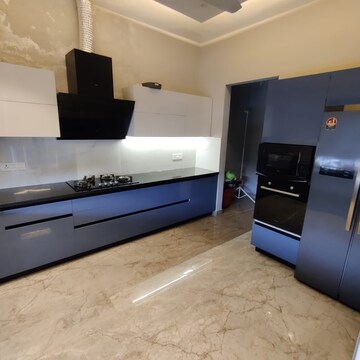 Furnished Amenities in 1 BHK Villa at Sector 66-A – for Sale
