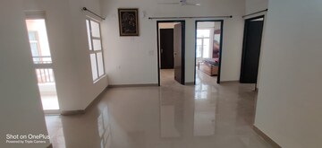 Room in 2 BHK Apartment at JKG Palm Resort, Raj Nagar Extension – for Rent