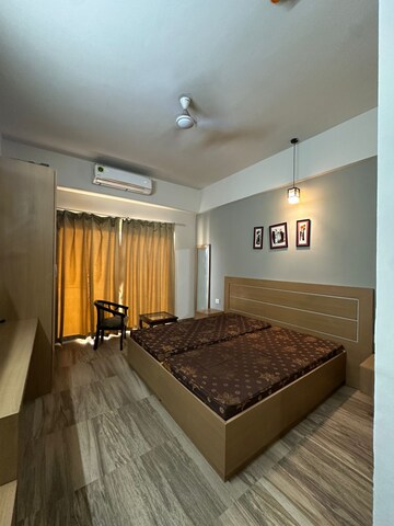 Master Bedroom in 1 BHK Apartment at Paramount Golfforeste Villas, Zeta I Greater Noida – for Rent