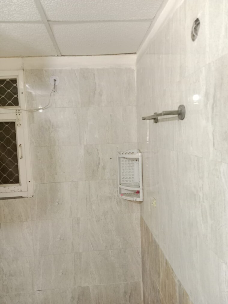 Bathroom, aims-golf-city 2 Bedroom 950 Sq.Ft. Apartment In Sector 75 Noida 8683735