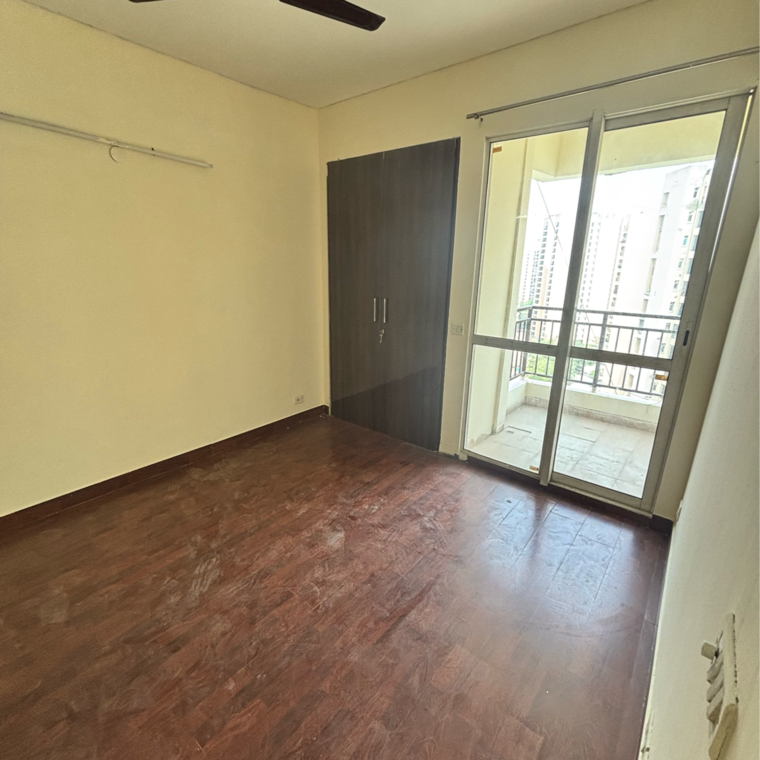 Room, jaypee-greens-kosmos 2 Bedroom 950 Sq.Ft. Apartment In Sector 134 Noida 8683777