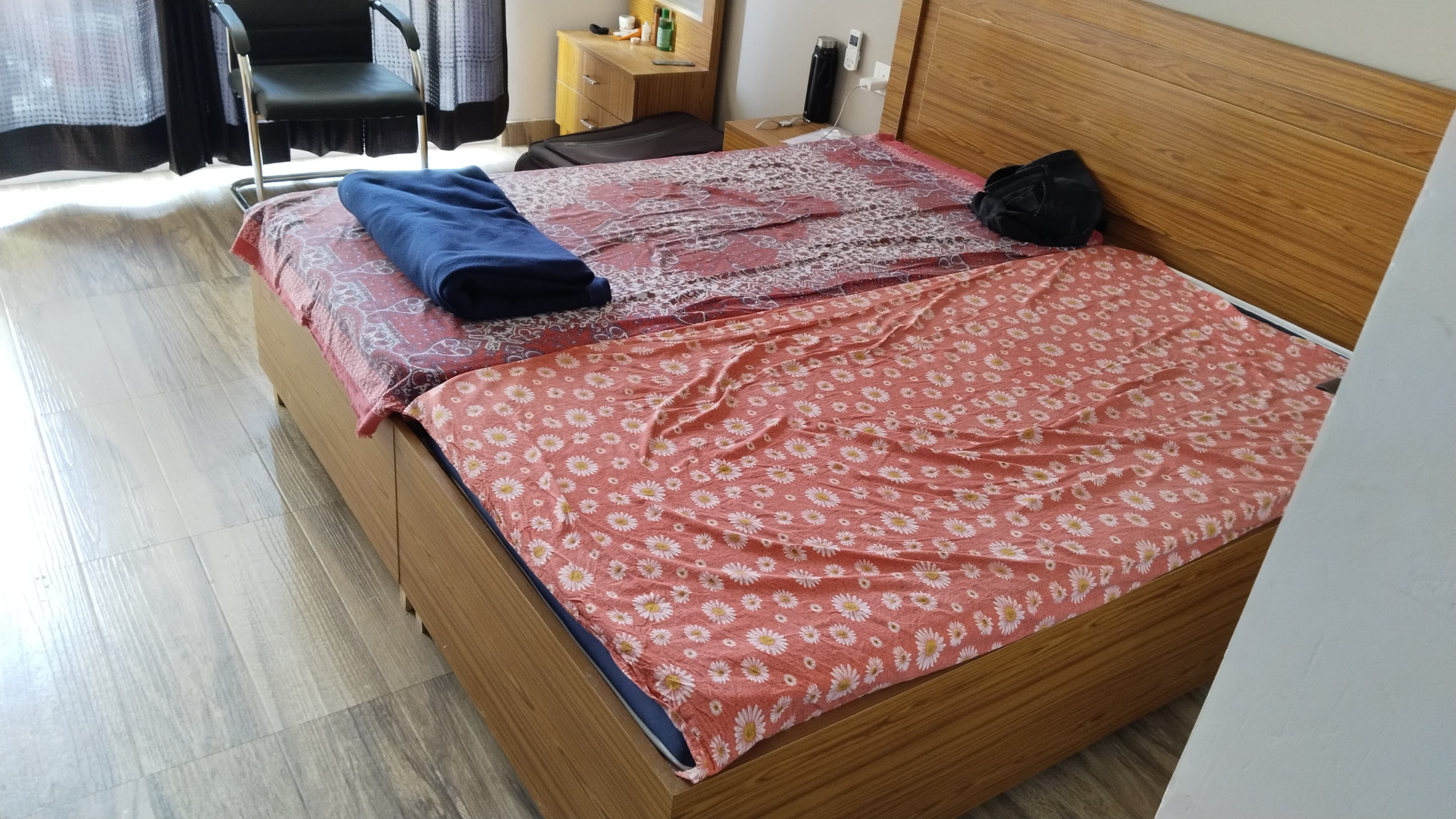 1 BHK Apartment For Rent in Paramount Golfforeste Villas