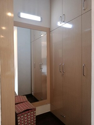 Room in 2.5 BHK Apartment at Aims Golf City, Sector 75 – for Sale