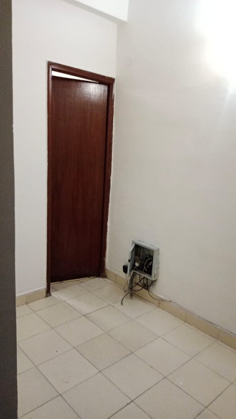 Room, aims-golf-city 3 Bedroom 1350 Sq.Ft. Apartment In Sector 75 Noida 8683774