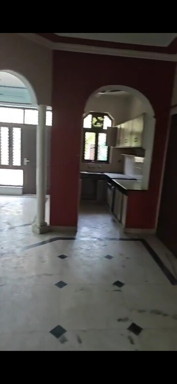 Living Room in 2.5 BHK Builder Floor at Sector 21d – for Rent