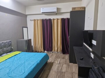 Bedroom in 1 BHK Apartment at Paramount Golfforeste Villas, Zeta I Greater Noida – for Rent