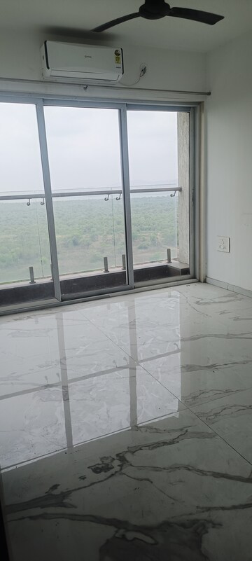 Room in 3 BHK Apartment at NG Grand Plaza, Ghansoli – for Rent