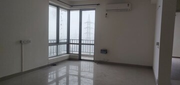 Room in 2 BHK Apartment at Pioneer Park Phase 1, Sector 61 – for Rent
