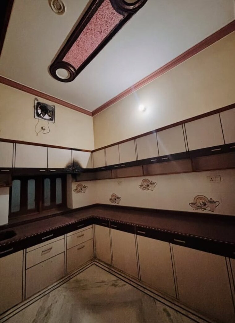 Kitchen, sector 30 3 Bedroom 2250 Sq.Ft. Builder Floor In Sector 30 Faridabad 8683853