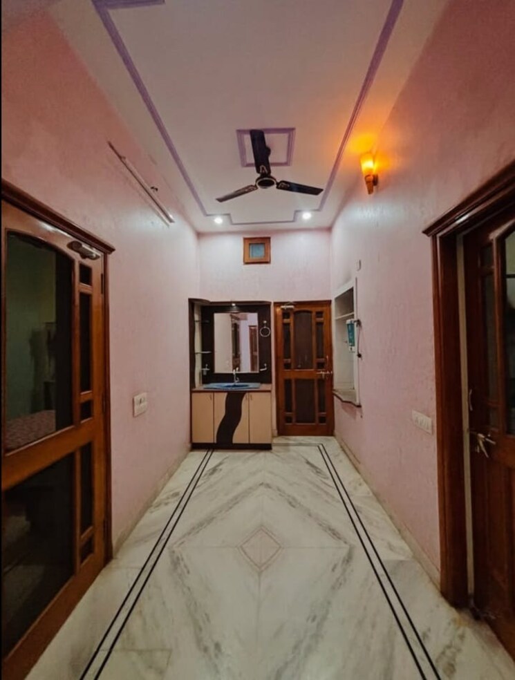 Bedroom, sector 30 3 Bedroom 2250 Sq.Ft. Builder Floor In Sector 30 Faridabad 8683853