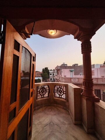 Swimming Pool in 3 BHK Builder Floor at Sector 30 – for Sale