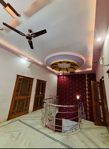 Furnished Amenities in 3 BHK Builder Floor at Sector 30 – for Sale
