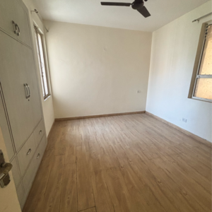 Room in 2 BHK Apartment at Jaypee Greens Wish Town Klassic, Sector 134 – for Sale