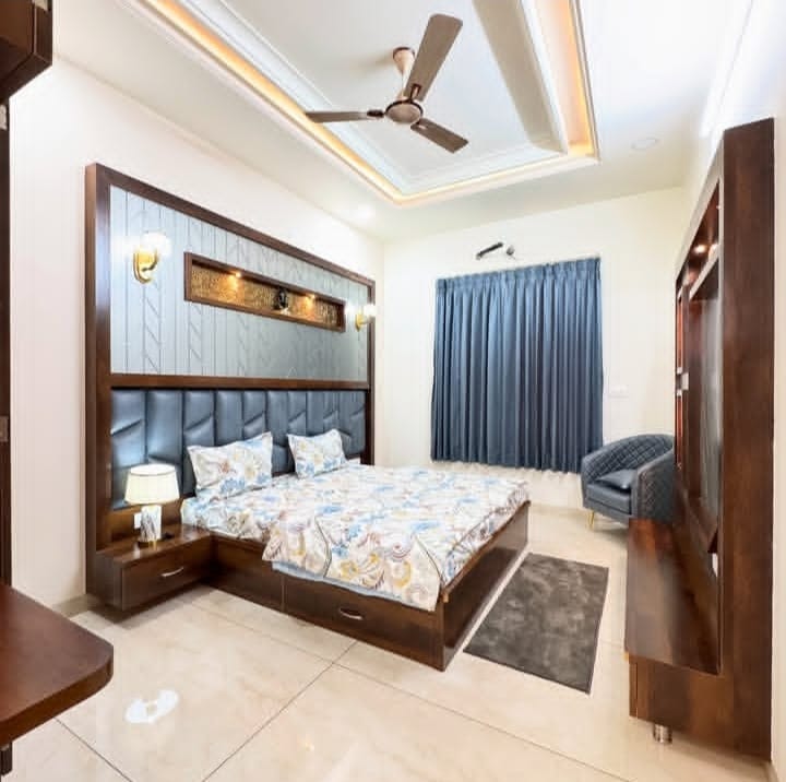3.5 BHK + Pooja Room,Servant Room Builder Floor For Sale in Building Floor 