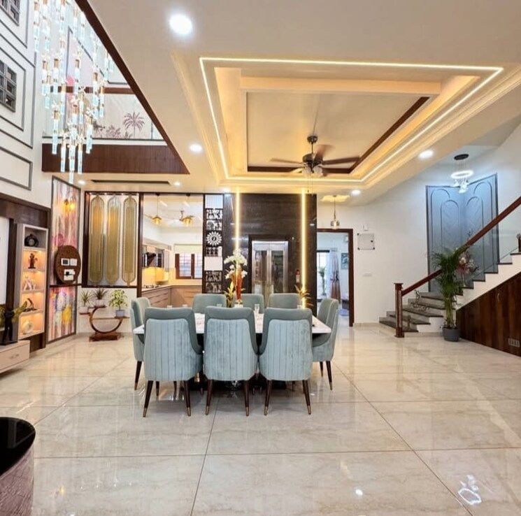 Gym, sector 32 3.5 Bedroom 2250 Sq.Ft. Builder Floor In Sector 32 Faridabad 8683930