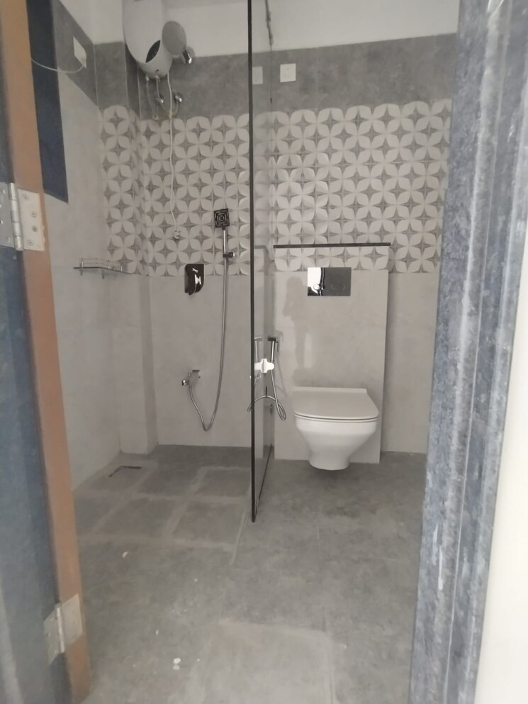Bathroom, andheri west 2 Bedroom 808 Sq.Ft. Apartment In Andheri West Mumbai 8683957