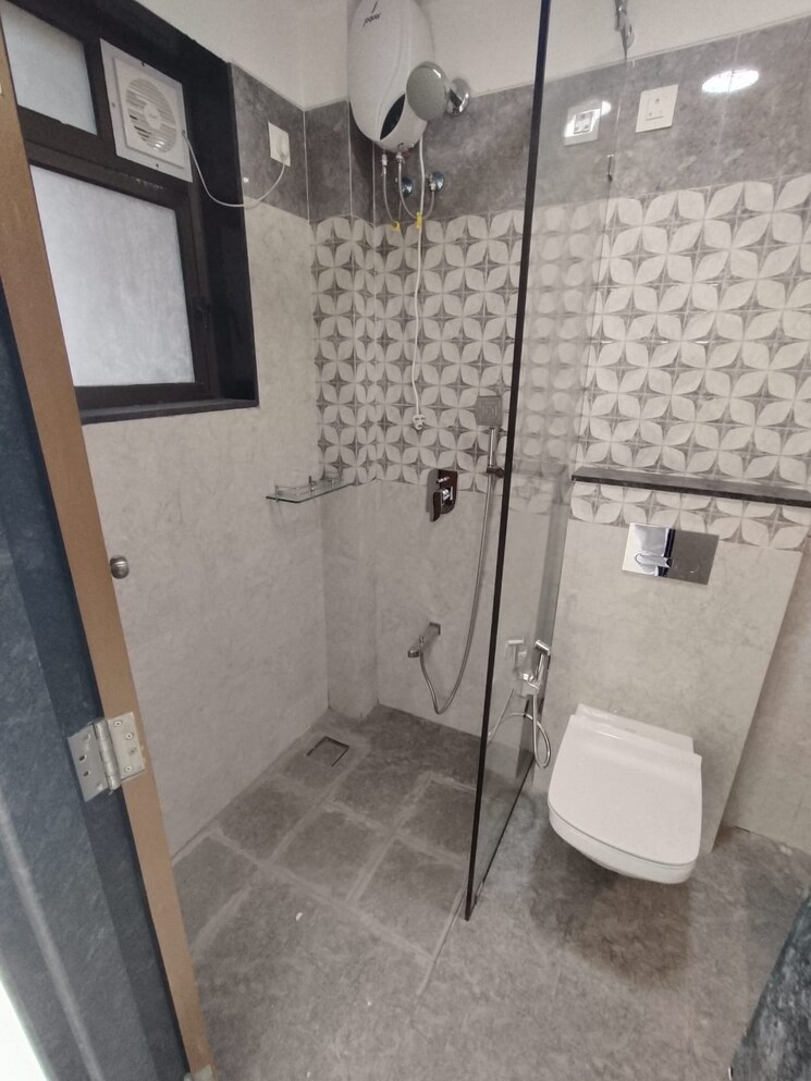 Bathroom, andheri west 2 Bedroom 808 Sq.Ft. Apartment In Andheri West Mumbai 8683957