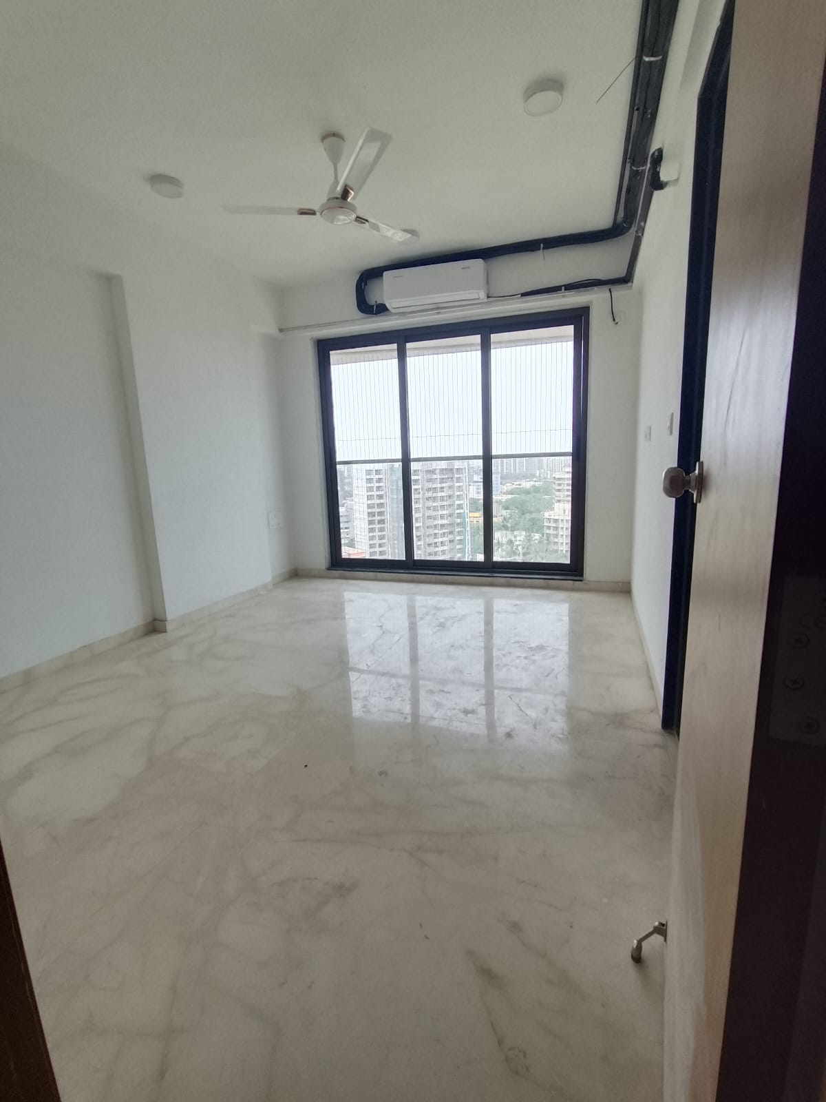 2 BHK + Pooja Room,Servant Room Apartment For Rent in Naman Habitat Andheri Wes