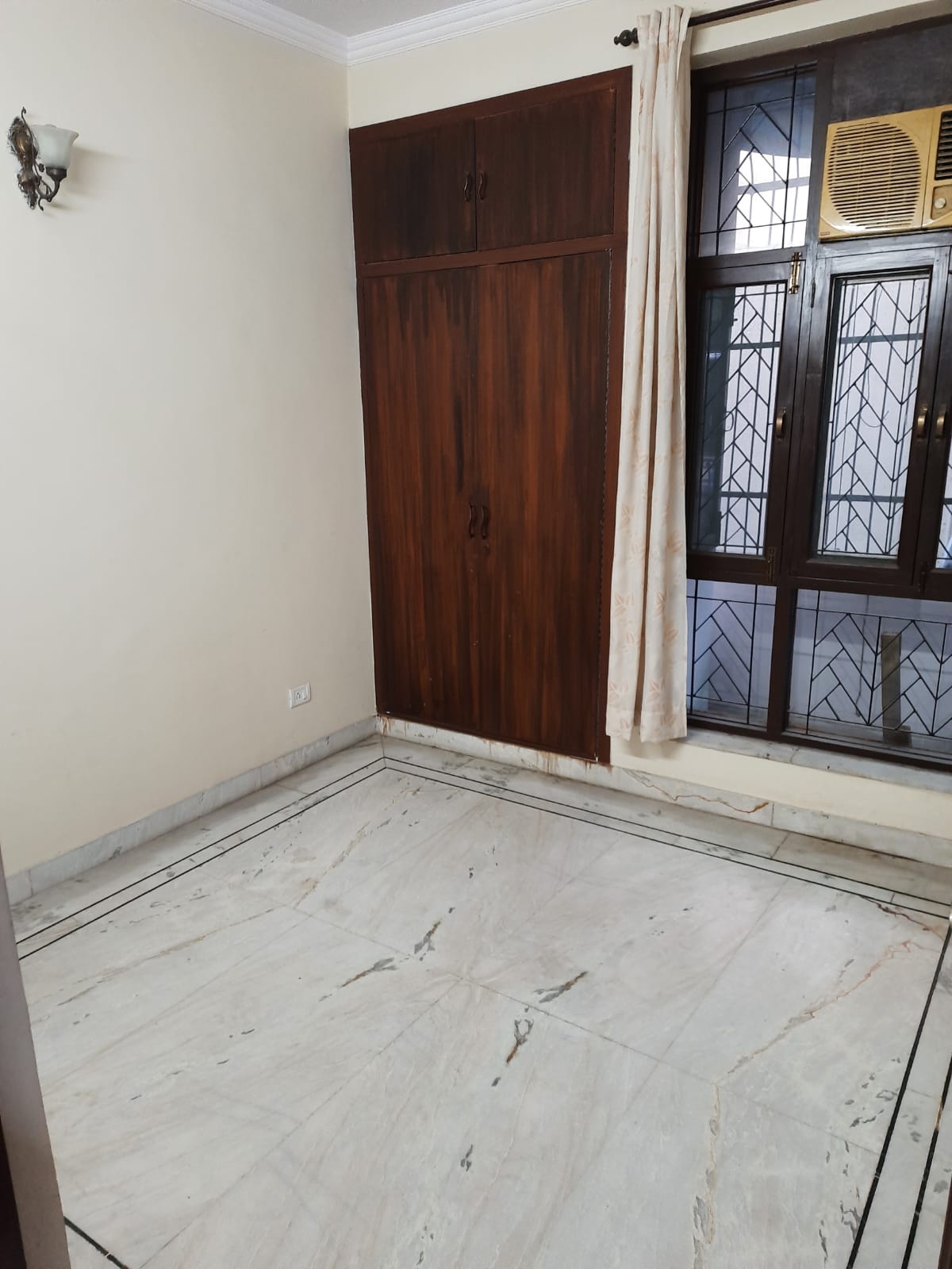 3.5 BHK + Pooja Room Independent House For Rent in RWA Apartments Sector 50