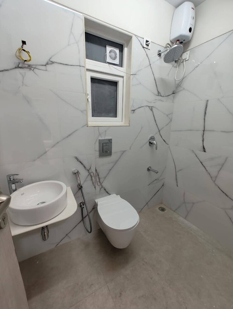 Bathroom, platinum-casa-millennia 1 Bedroom 380 Sq.Ft. Apartment In Andheri West Mumbai 8683958