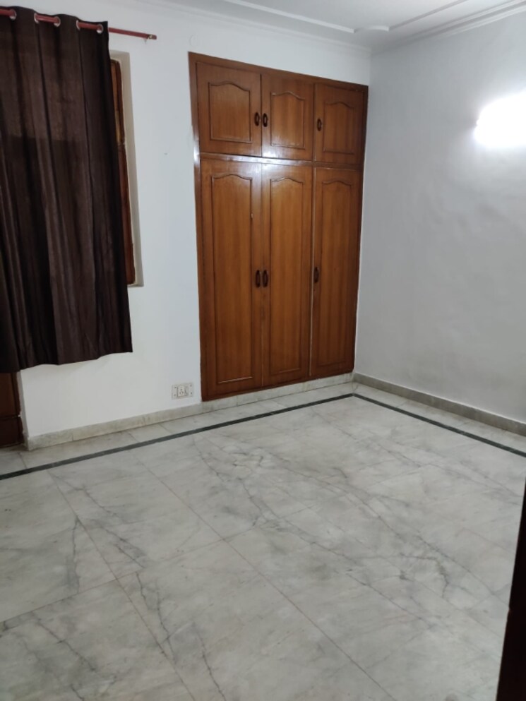 Room, sector 48 2 Bedroom 1200 Sq.Ft. Independent House In Sector 48 Noida 8683955