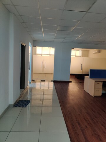 Team Area in  Shop at Sector 20 – for Rent