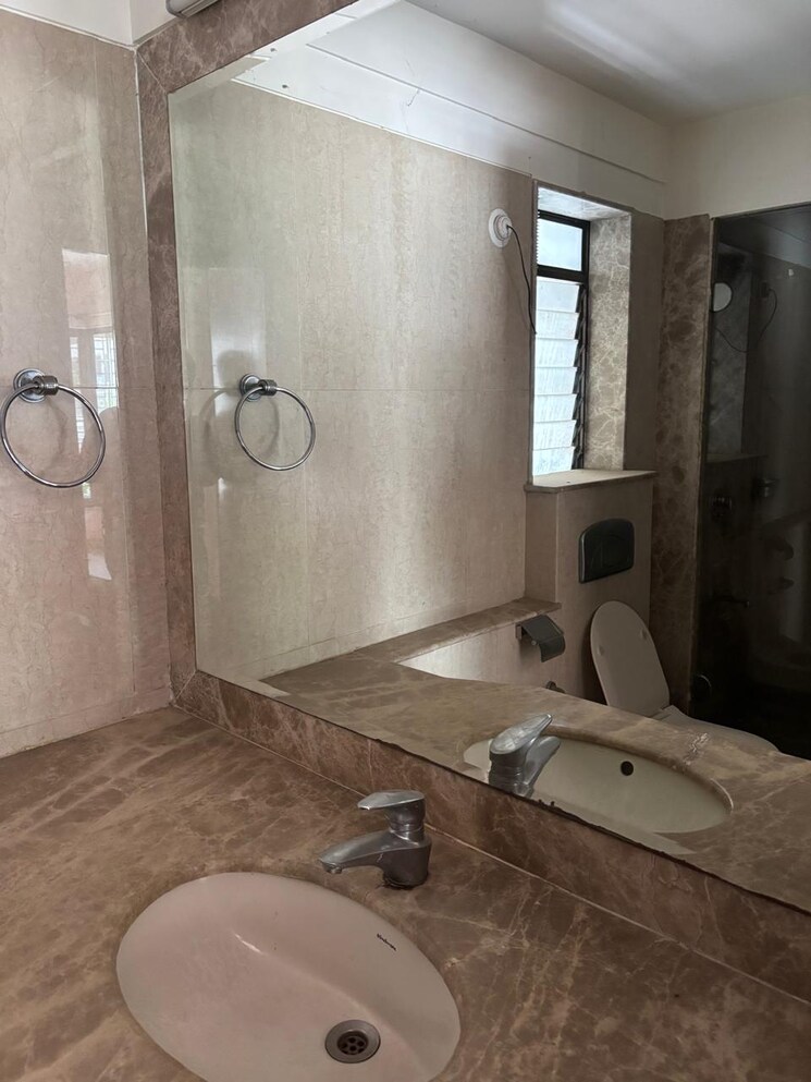 Bathroom, k-raheja-corp-maple-leaf 1 Bedroom 810 Sq.Ft. Apartment In Powai Mumbai 8683960