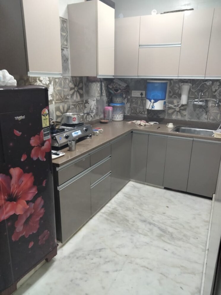 Kitchen, tagore garden 2 Bedroom 160 Sq.Yd. Builder Floor In Tagore Garden Delhi 8684006