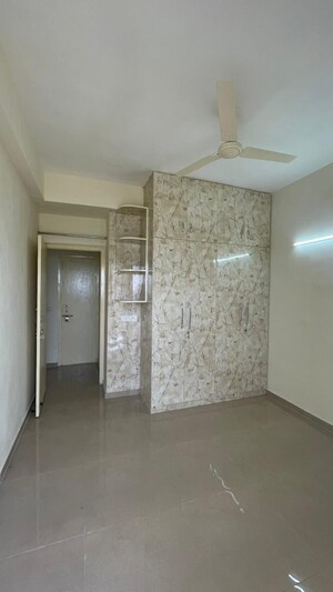 Room in 3 BHK Apartment at GLS Arawali Homes, Sohna Sector 4 – for Sale
