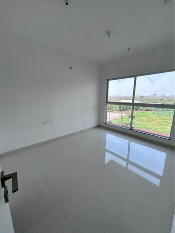 Room in 2 BHK Apartment at Godrej Boulevard, Manjari – for Rent
