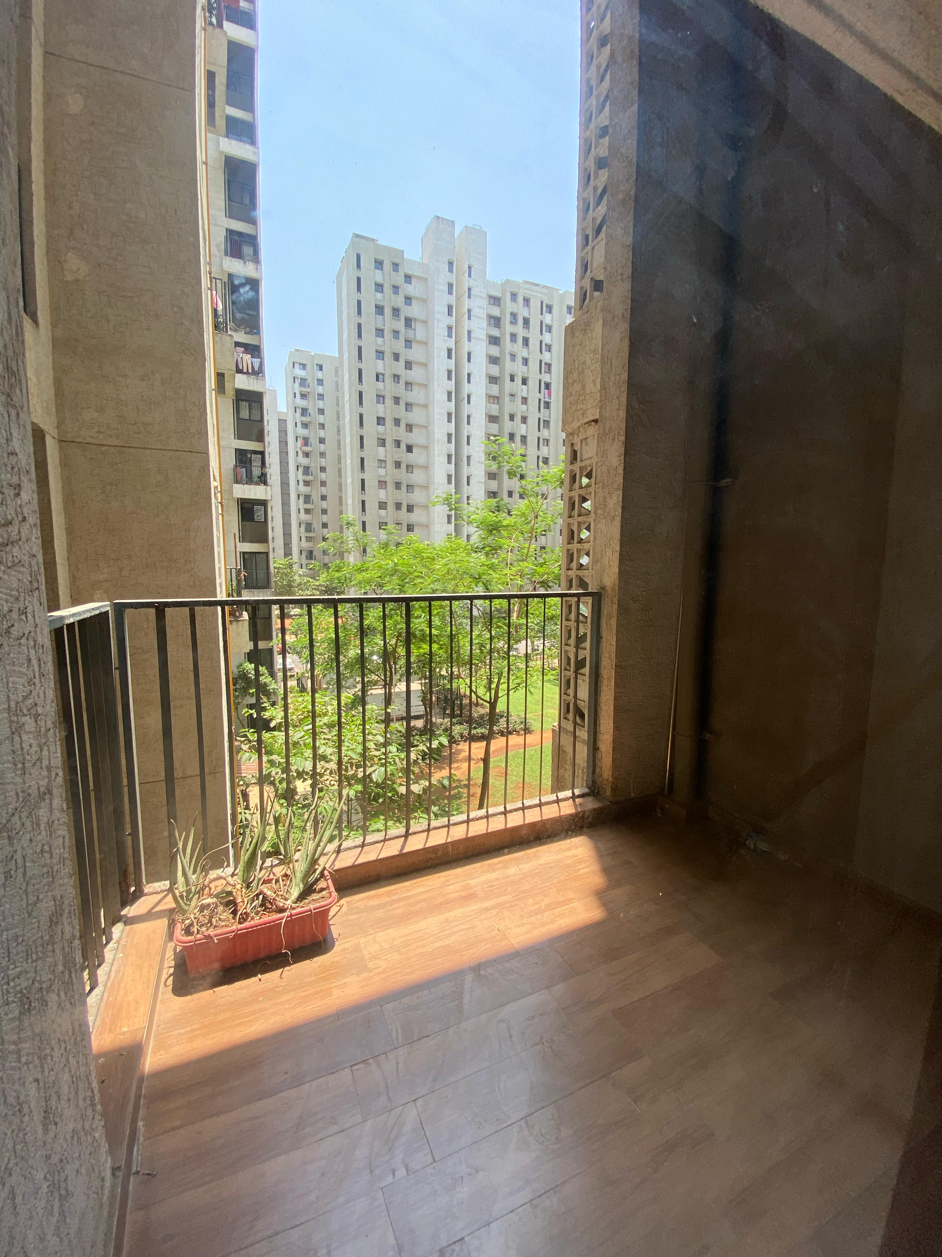 2 BHK Apartment For Rent in Lodha Palava Downtown Dombivli East