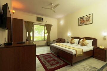 3 BHK Apartment For Sale in Puri Diplomatic Residences, Sector 111
