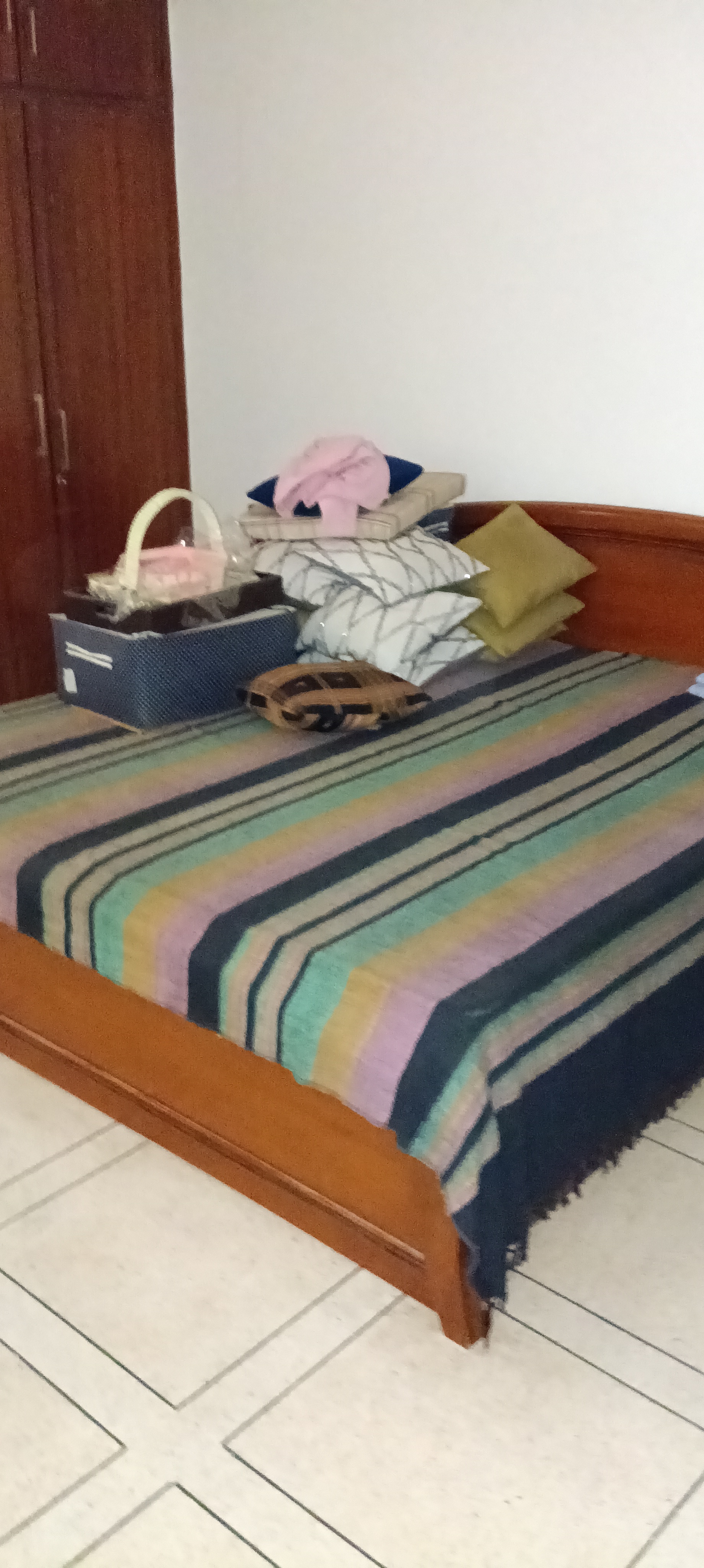 2 BHK + Pooja Room Apartment For Rent in RWA Apartments Sector 19