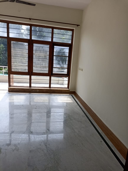 3 BHK + Pooja Room Independent House For Rent in RWA Apartments Sector 40