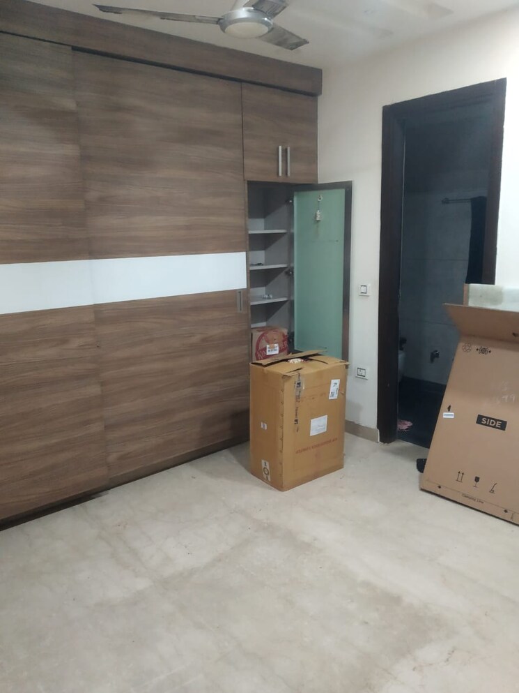 Room, tagore garden 2 Bedroom 160 Sq.Yd. Builder Floor In Tagore Garden Delhi 8684073