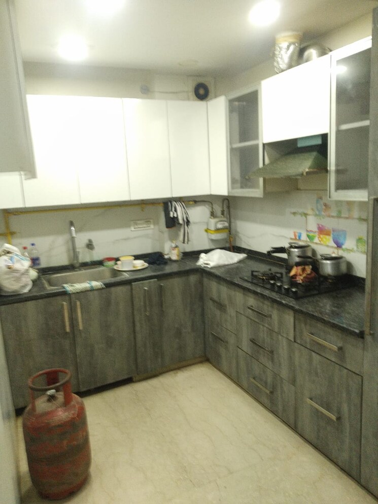 Kitchen, tagore garden 2 Bedroom 160 Sq.Yd. Builder Floor In Tagore Garden Delhi 8684073