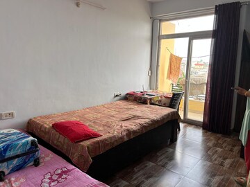 Master Bedroom in 2 BHK Apartment at Gomti Nagar – for Rent