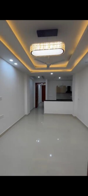 Building Lobby in 3 BHK Builder Floor at Palm Residency Chhatarpur, Chattarpur – for Sale